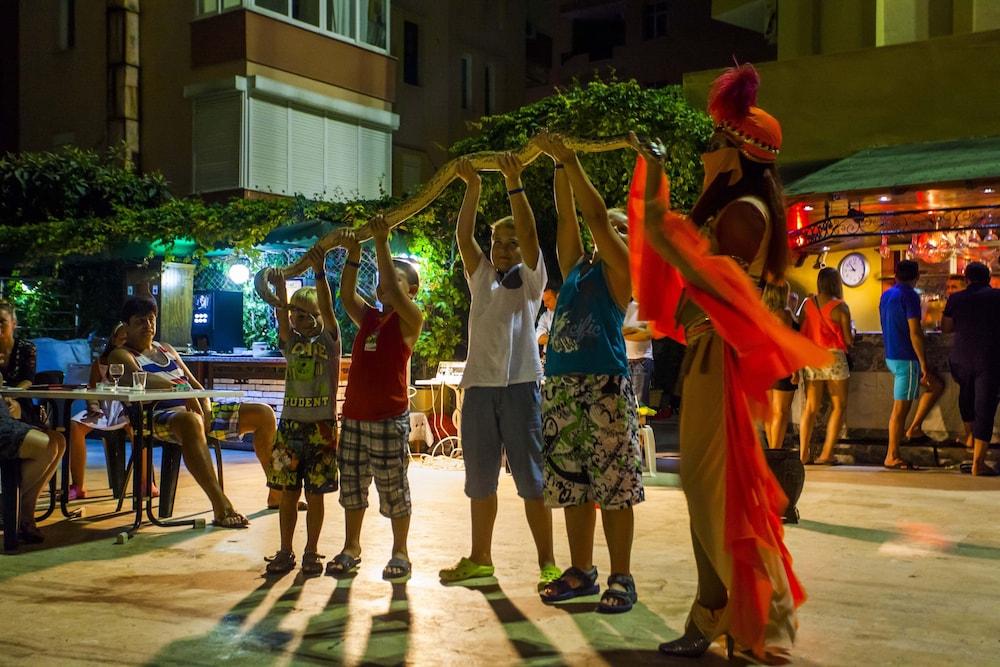Kleopatra Beach Hotel ألانيا المظهر الخارجي الصورة